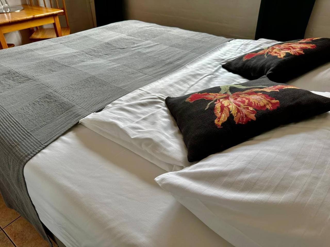 House Of Sun Bed & Breakfast Vilnius Ngoại thất bức ảnh