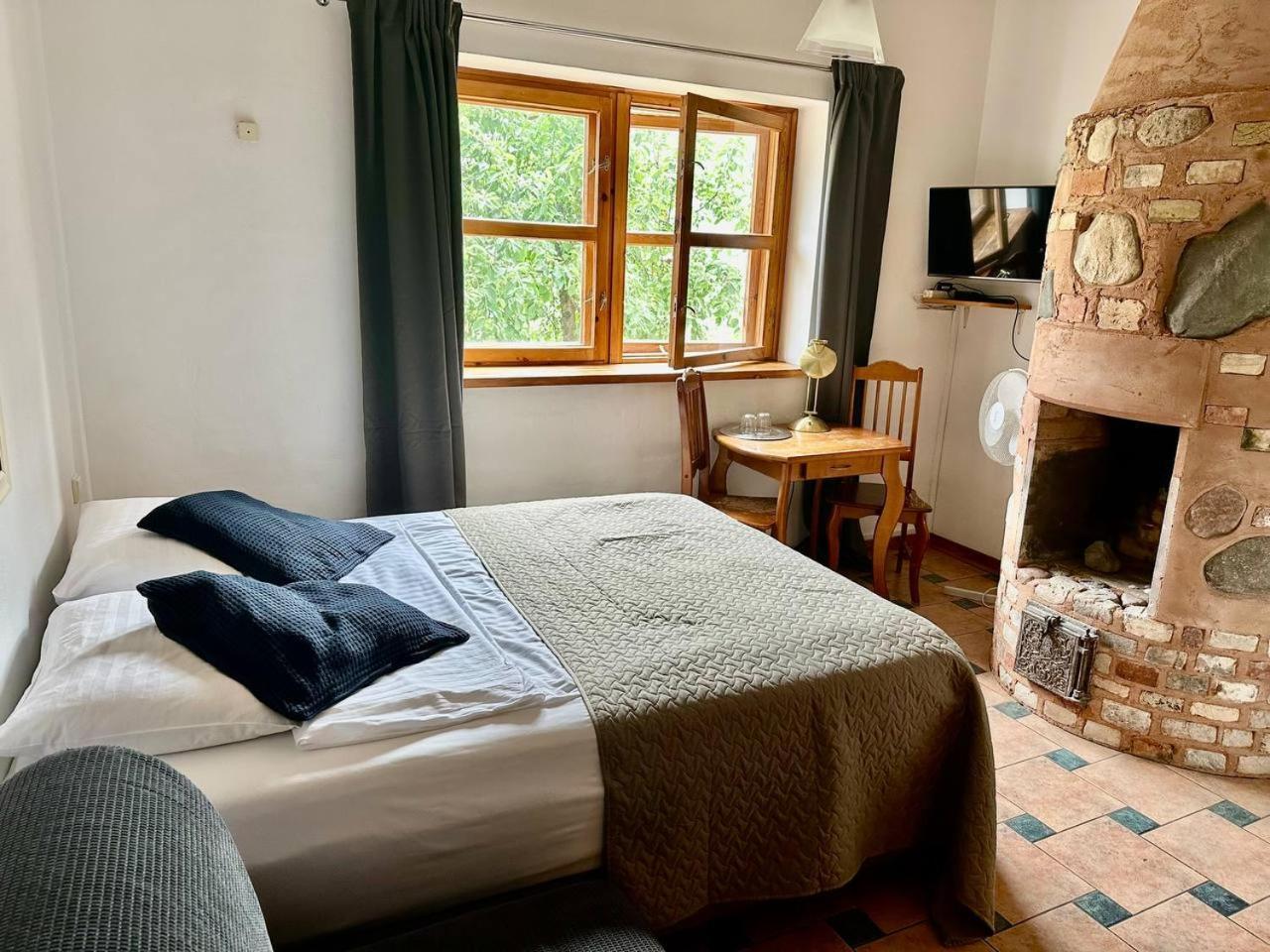 House Of Sun Bed & Breakfast Vilnius Ngoại thất bức ảnh