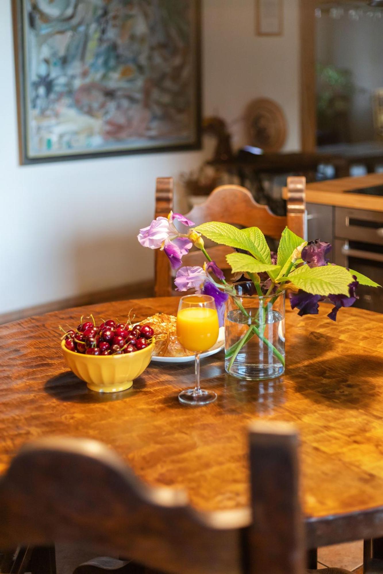 House Of Sun Bed & Breakfast Vilnius Ngoại thất bức ảnh