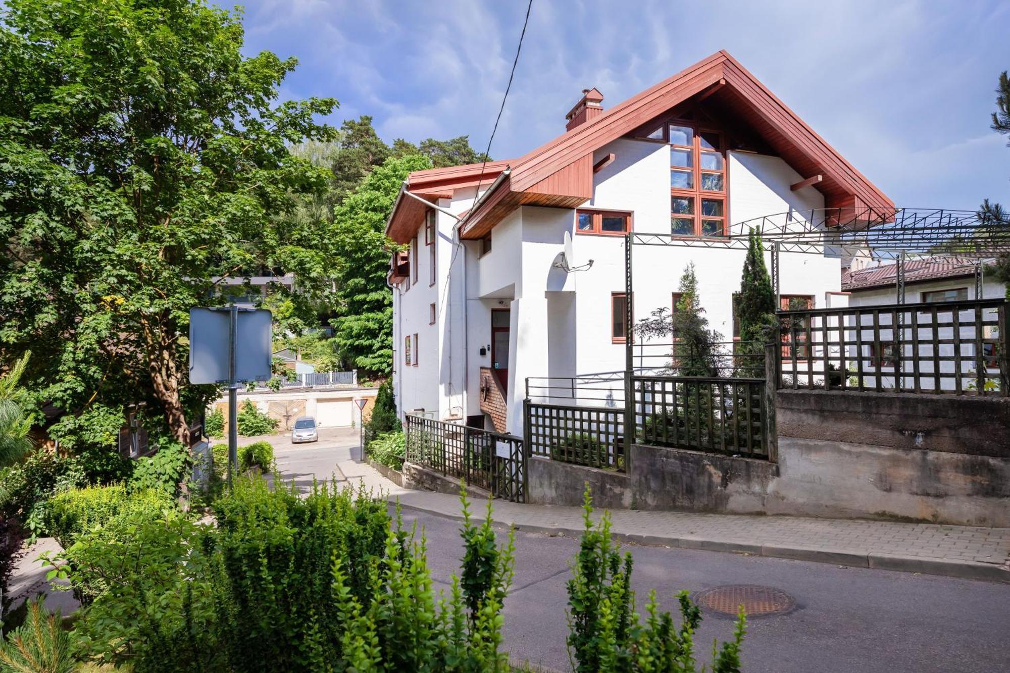 House Of Sun Bed & Breakfast Vilnius Ngoại thất bức ảnh