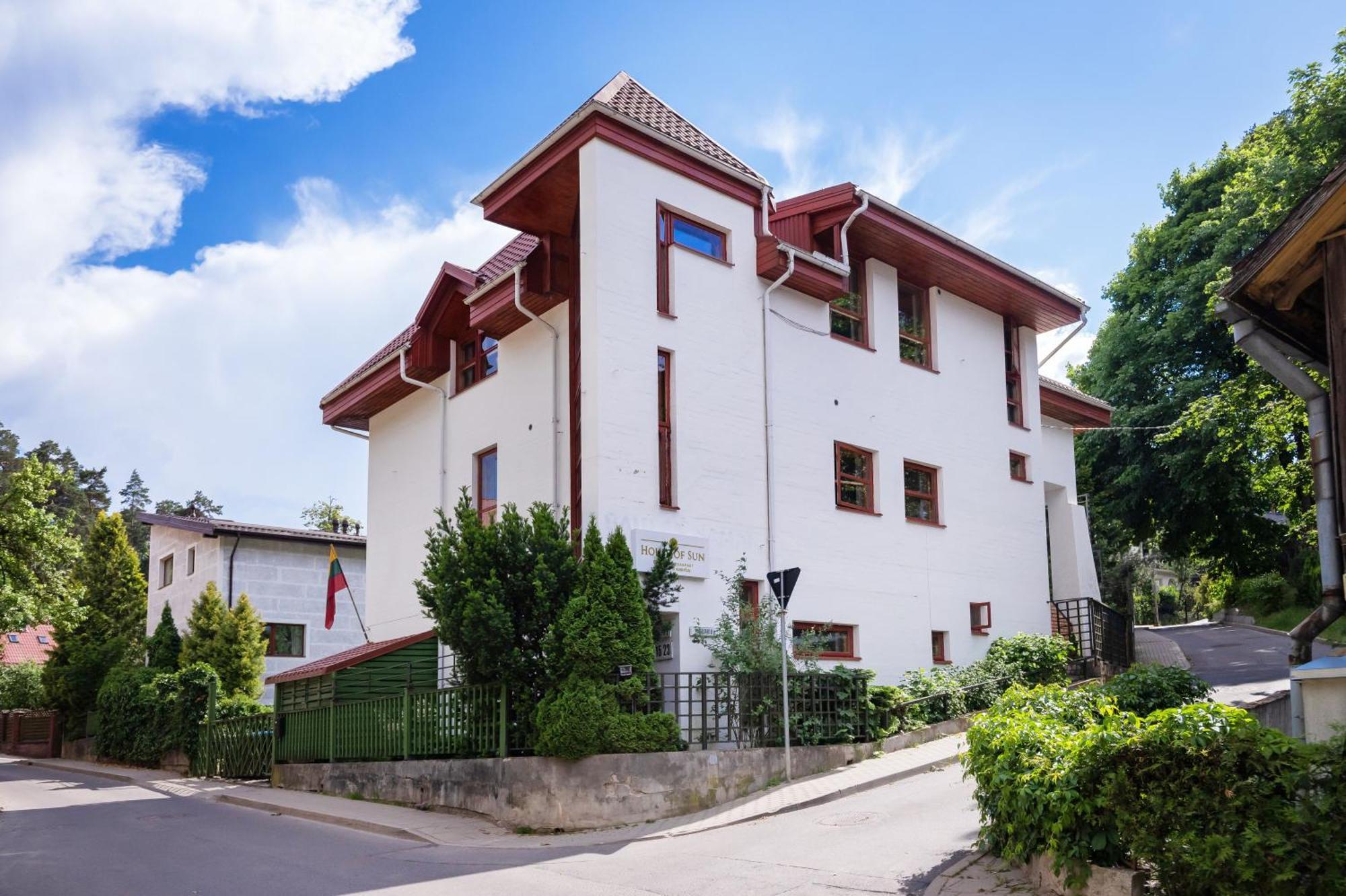 House Of Sun Bed & Breakfast Vilnius Ngoại thất bức ảnh