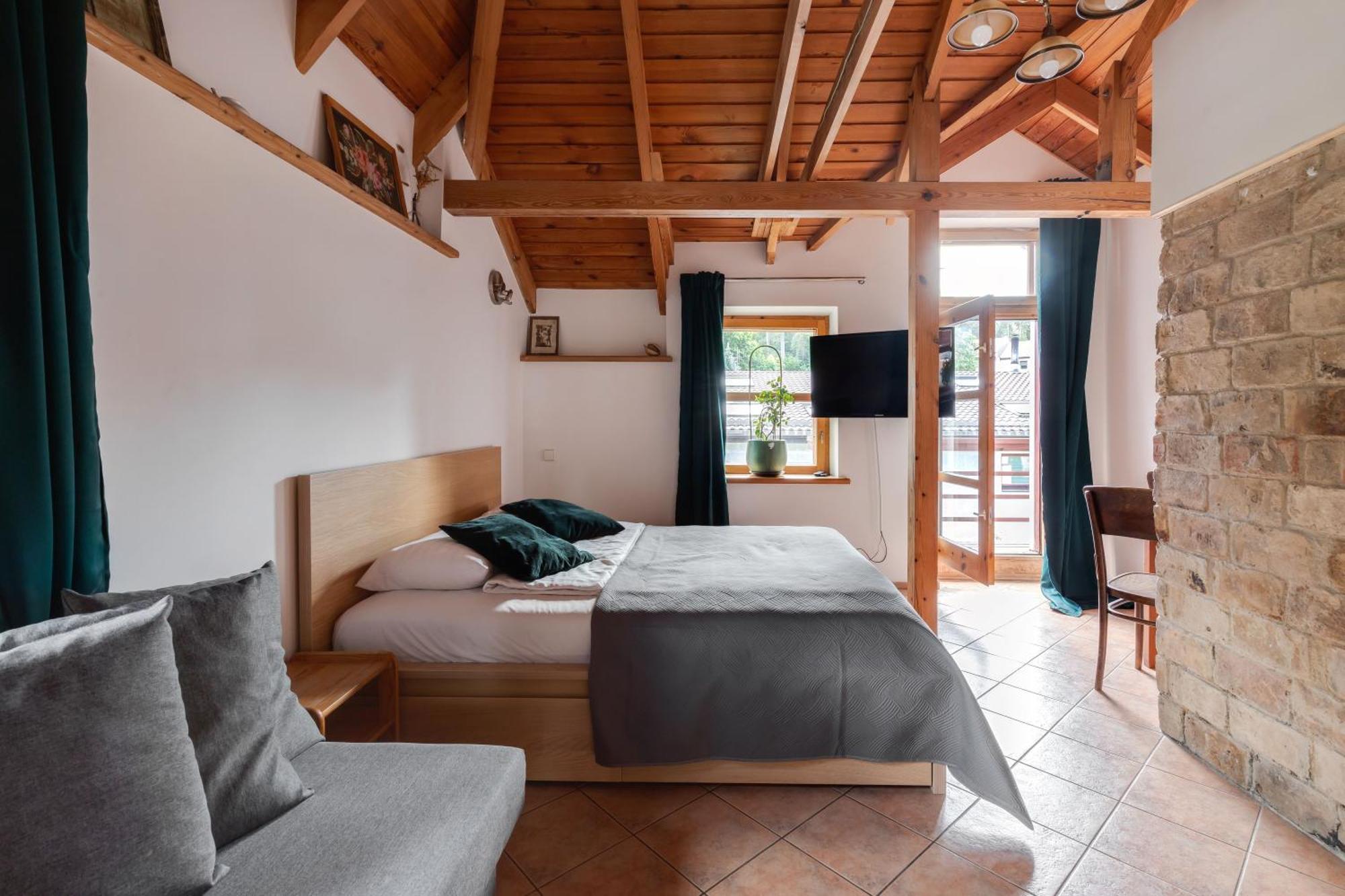House Of Sun Bed & Breakfast Vilnius Ngoại thất bức ảnh