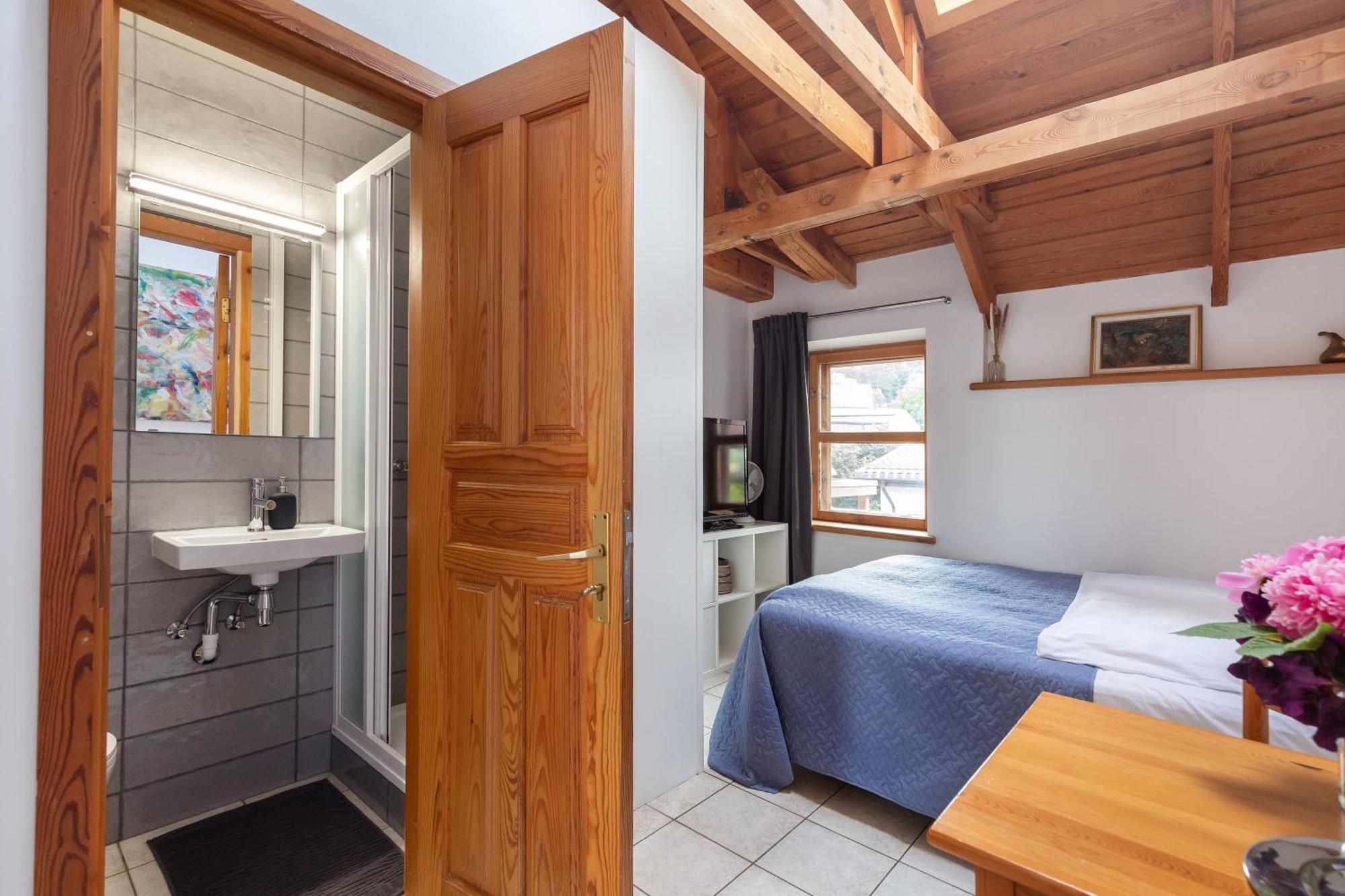House Of Sun Bed & Breakfast Vilnius Ngoại thất bức ảnh
