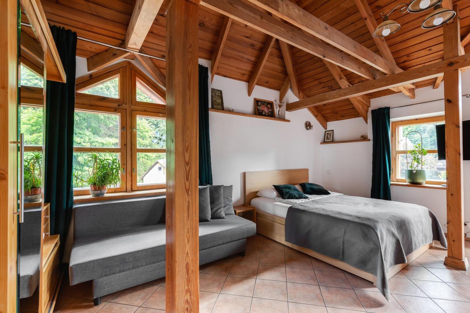 House Of Sun Bed & Breakfast Vilnius Ngoại thất bức ảnh